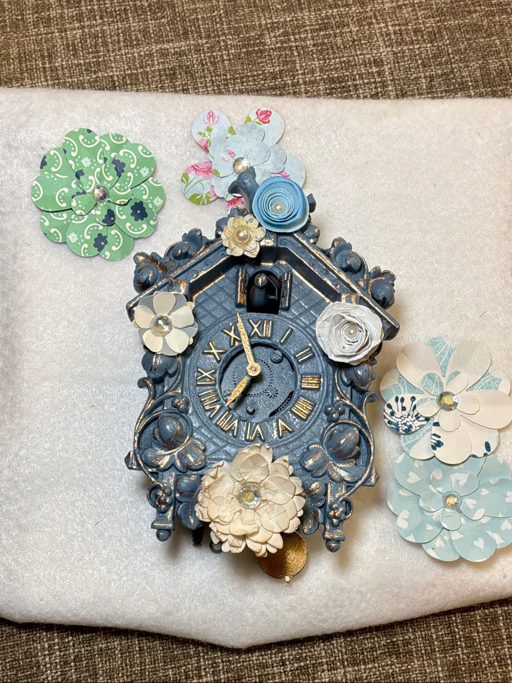 Painted miniature cuckoo clock